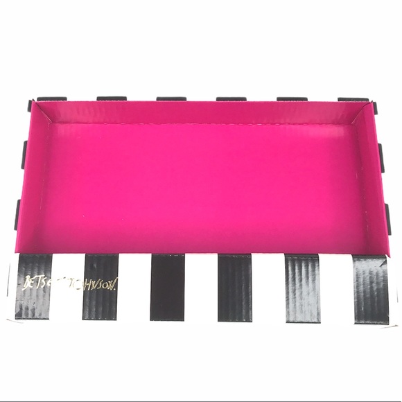 Betsey Johnson Zip Around Wallet with Heart Light Blue - Picture 7 of 8